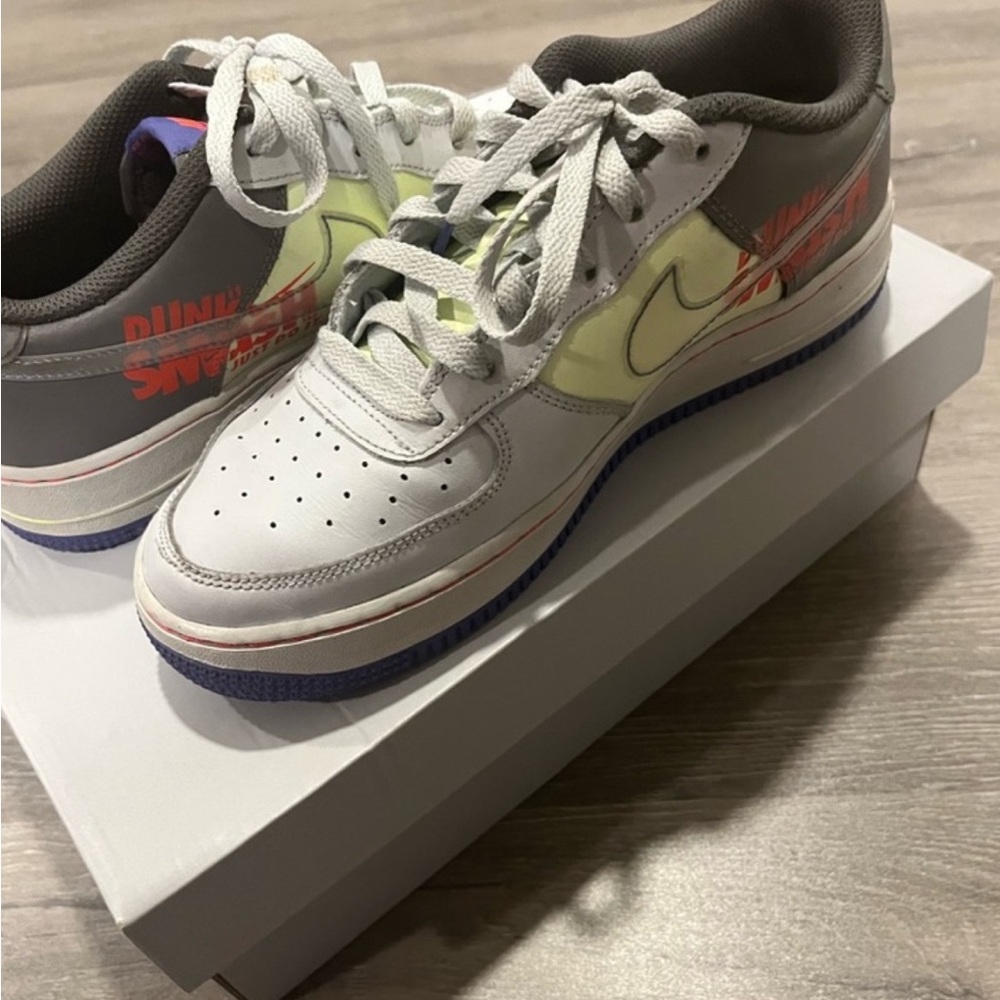 Nike Kids Air Force 1 Sneakers - White and Gray